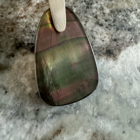 Kendra Scott Marty earrings black mother of pearl with silver - Picture 4 of 6